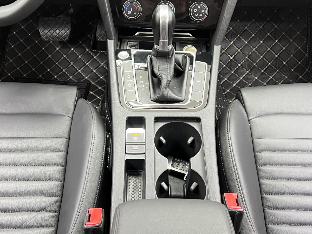 Volkswagen 2017 car image #20