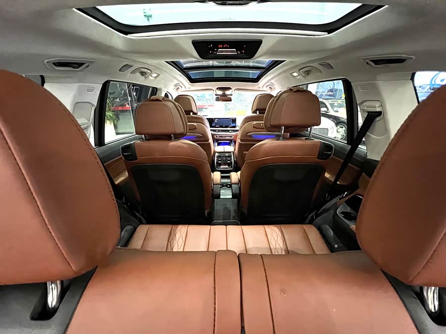 BMW X7 M60i 2023 #20 BMW X7 M60i 2023 car image #20