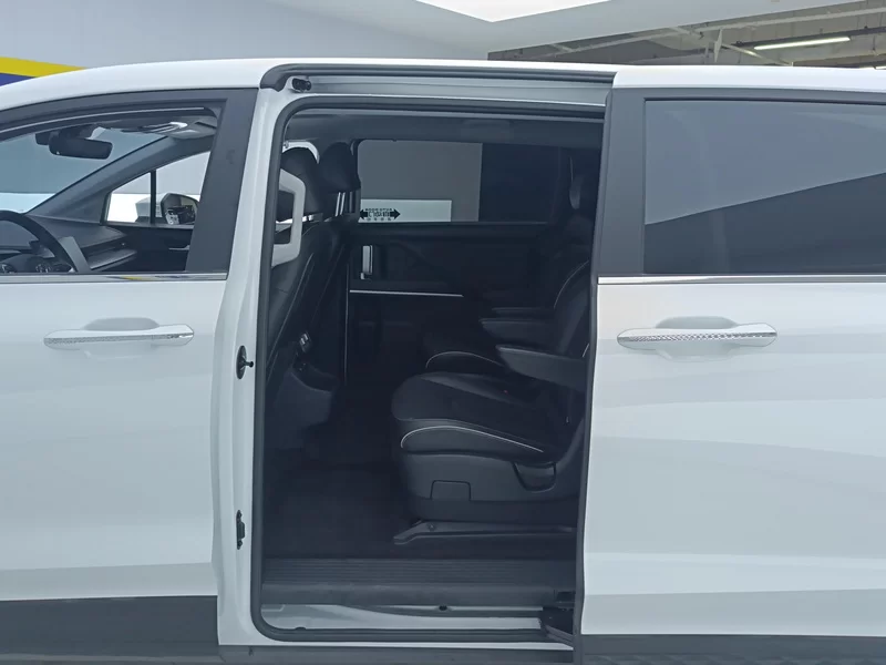 Hyundai Custo 2024 car image #20