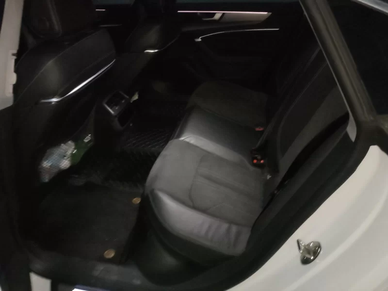 Audi A7L 2023 car image #20