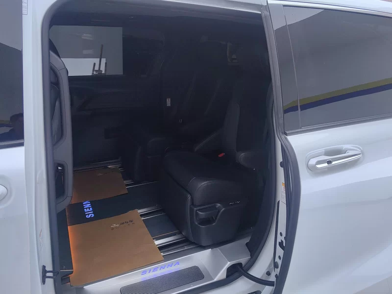 Toyota Sienna 2022 #20 Toyota Sienna 2022 car image #20