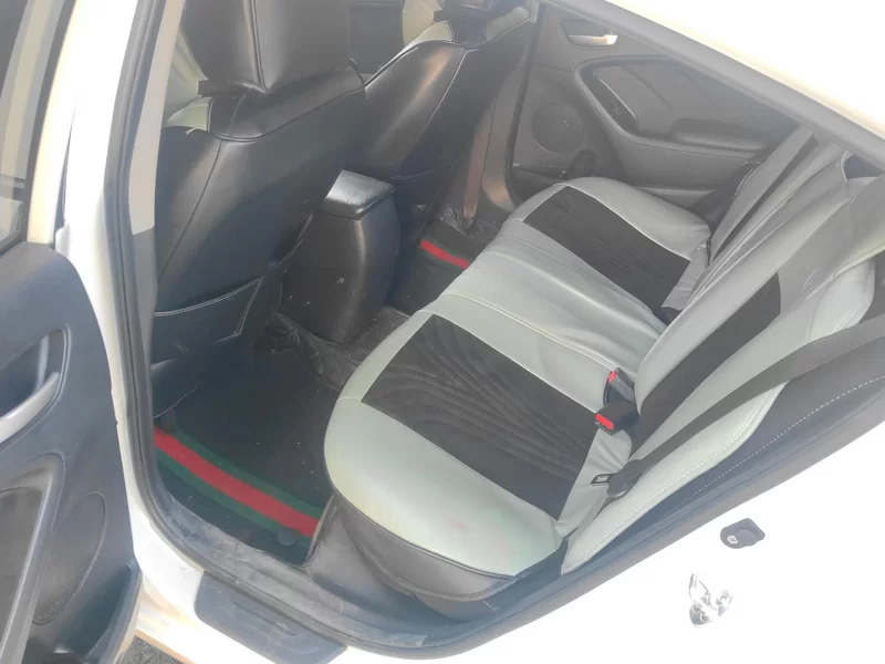 起亚 起亚K3 2018 汽车图片 #20