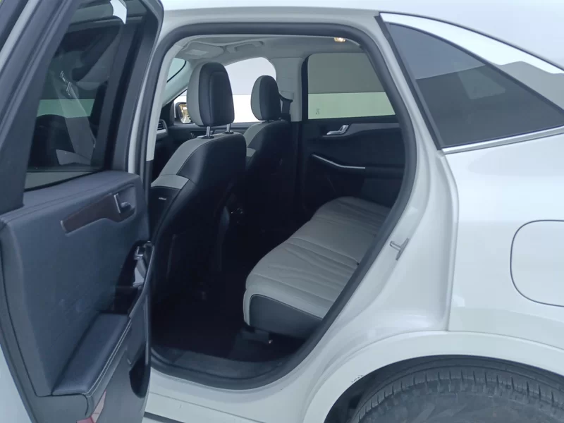 Ford Escape 2020 immagine di auto #20