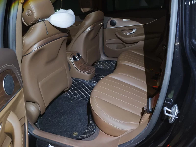 Mercedes-Benz E Class New Energy 2022 car image #20