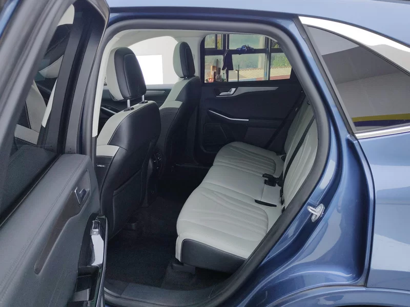 Ford Escape 2021 изображение автомобиля #20