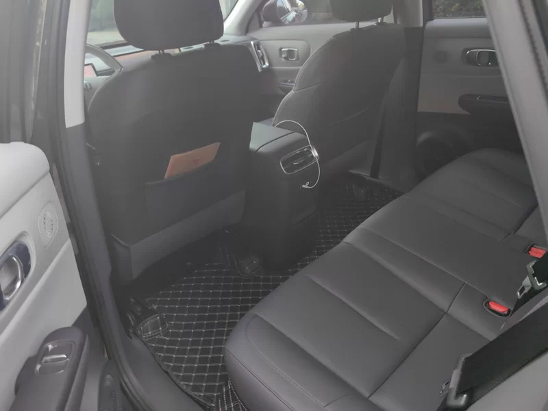 零跑汽车 零跑B10 2025 汽车图片 #20