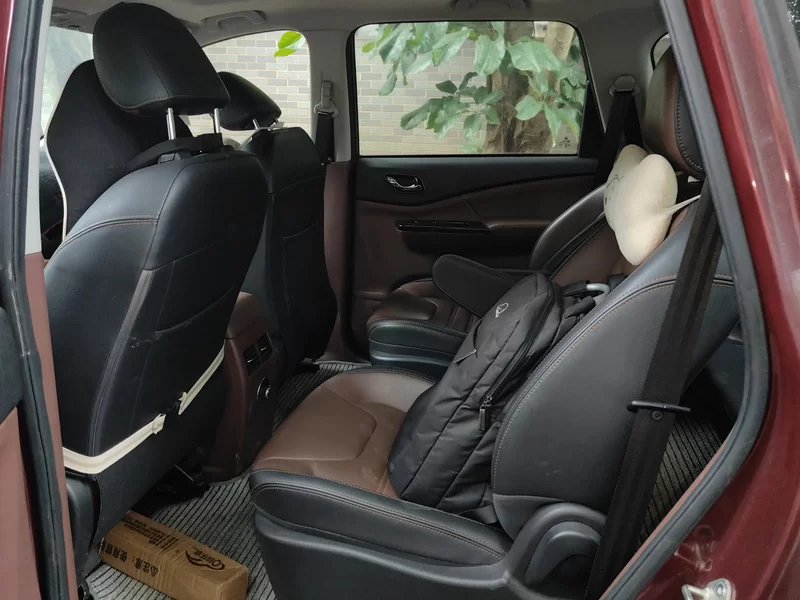 Forthing SX6 2016 #20 Forthing SX6 2016 car image #20