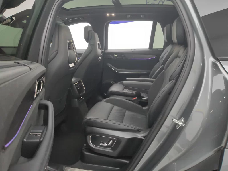 Lynk & Co 09 EM-P 2022 car image #20