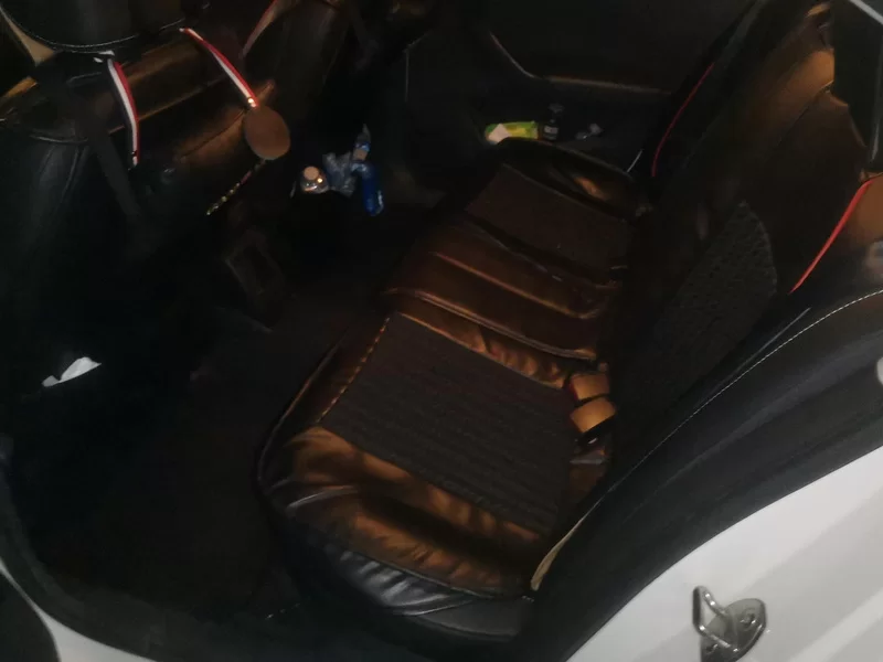 Skoda Rapid 2018 car image #20