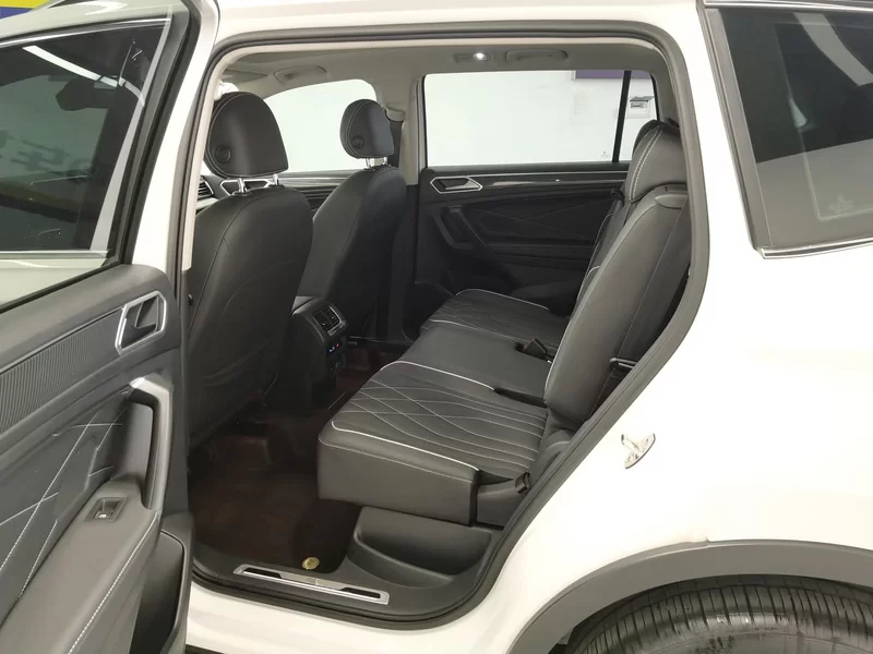 Volkswagen Tiguan L 2022 #20 Volkswagen Tiguan L 2022 car image #20