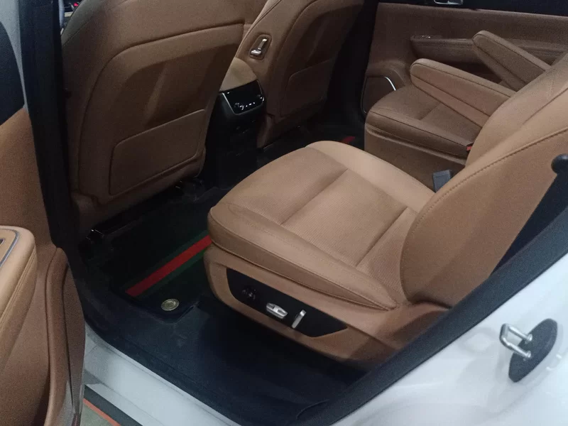 理想汽车 理想ONE 2021 汽车图片 #20