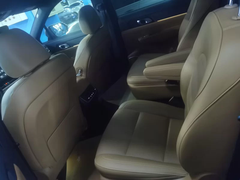 理想汽车 理想ONE 2021 汽车图片 #20