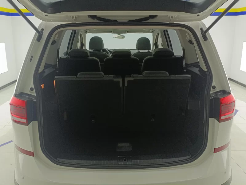 Volkswagen Touran 2021 immagine di auto #20