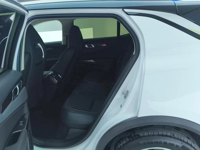 Lynk & Co 01 2018 #20 Lynk & Co 01 2018 car image #20