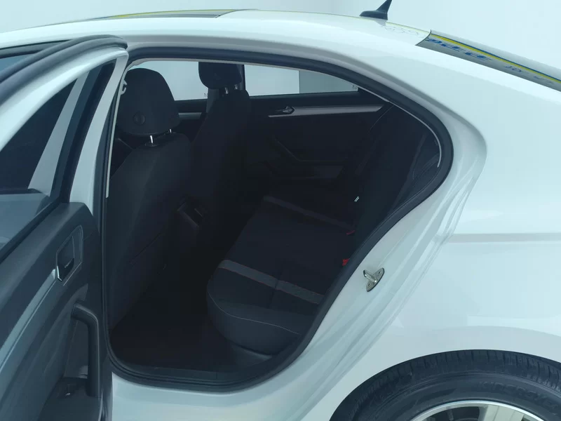 Volkswagen Lamando 2022 car image #20