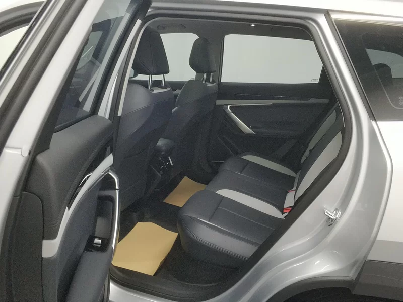 GEELY Boyue L 2025 car image #20