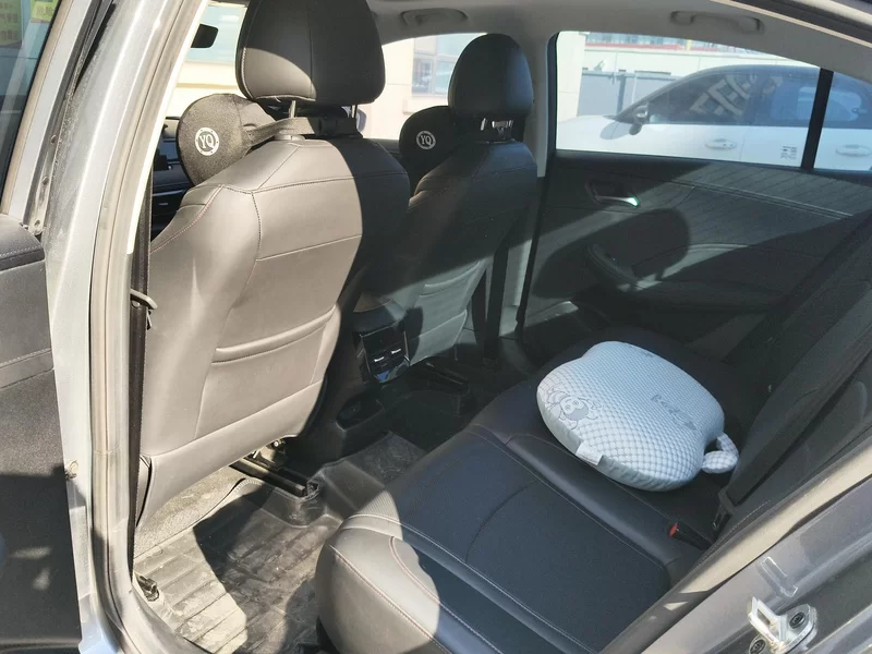 Roewe i5 2023 car image #20