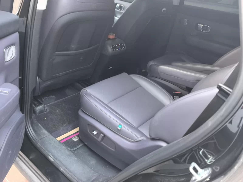 零跑汽车 零跑C16 2024 汽车图片 #20