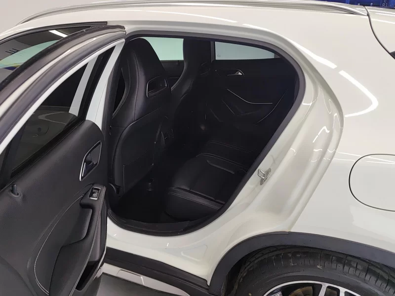 Mercedes-Benz GLA Class 2016 immagine di auto #20