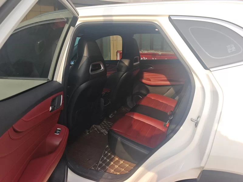 MG HS 2019 car image #20