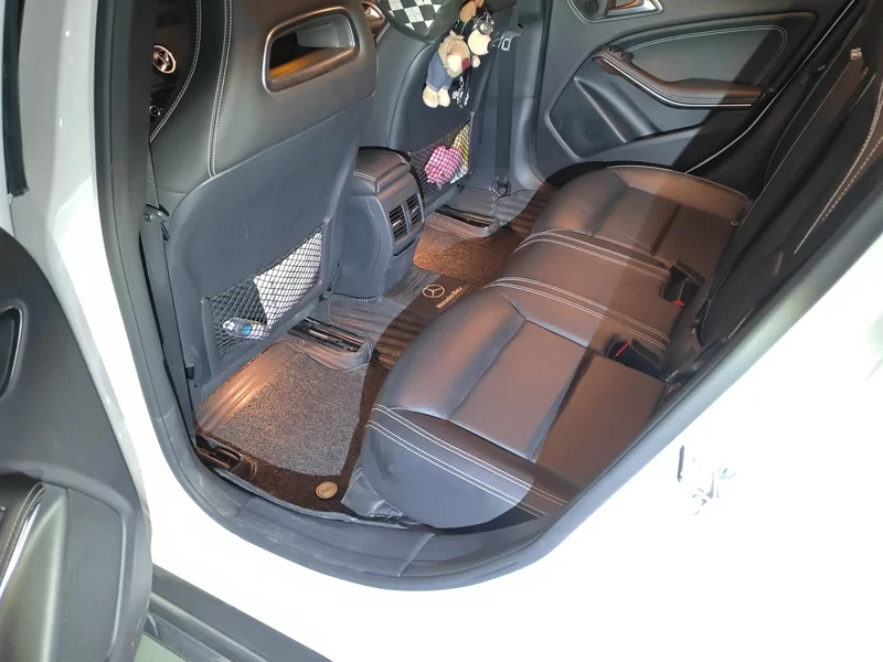 Mercedes-Benz GLA Class 2019 car image #20