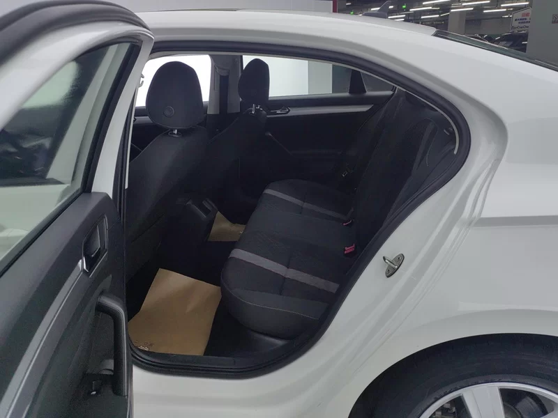 Volkswagen Lamando 2021 immagine di auto #20