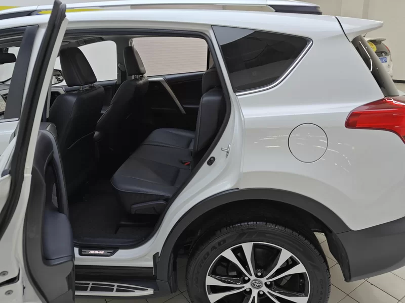 Toyota RAV4 2016 #20 Toyota RAV4 2016 car image #20