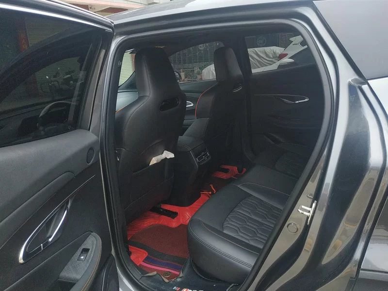 Changan UNI-T 2022 صورة سيارة #20