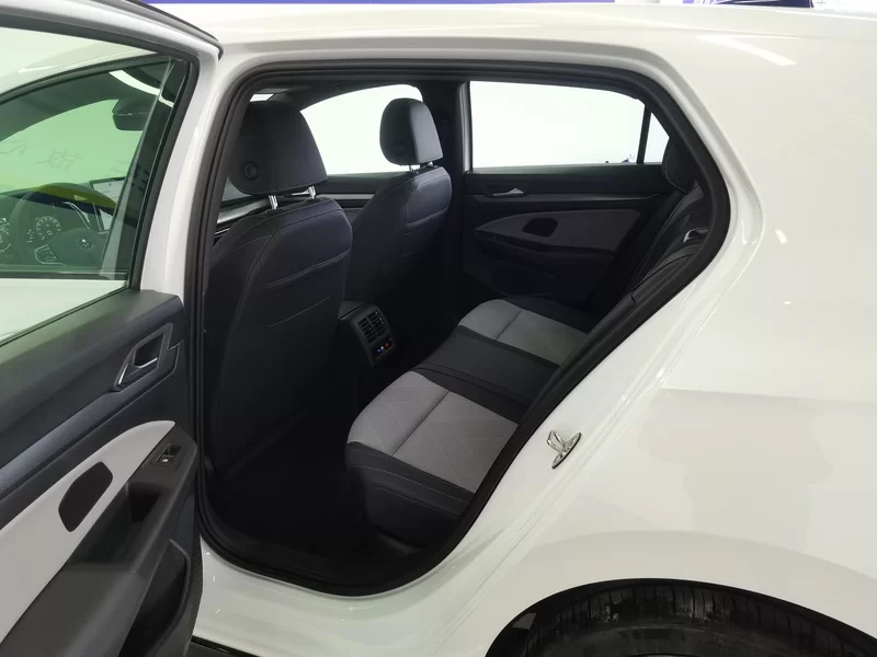 Volkswagen Golf 2024 car image #20