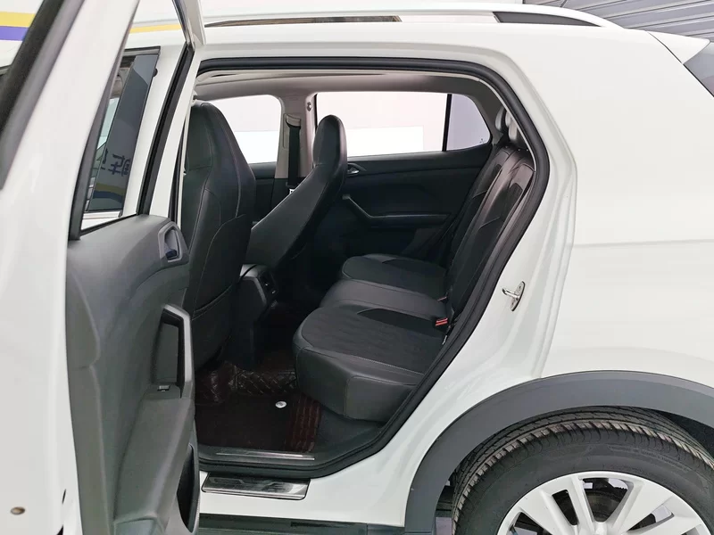Volkswagen T-Cross 2019 #20 Volkswagen T-Cross 2019 car image #20