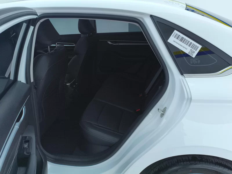 GEELY Emgrand 2025 car image #20