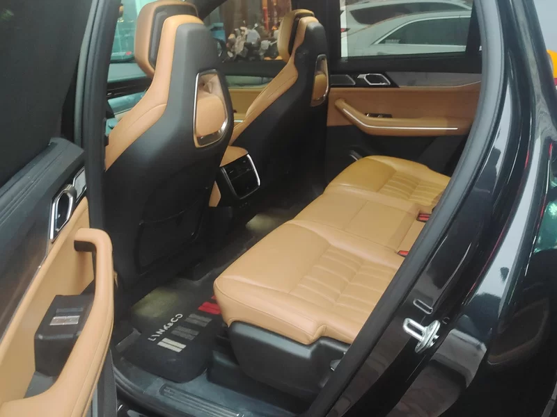 Lynk & Co 2023 #20 Lynk & Co 2023 car image #20