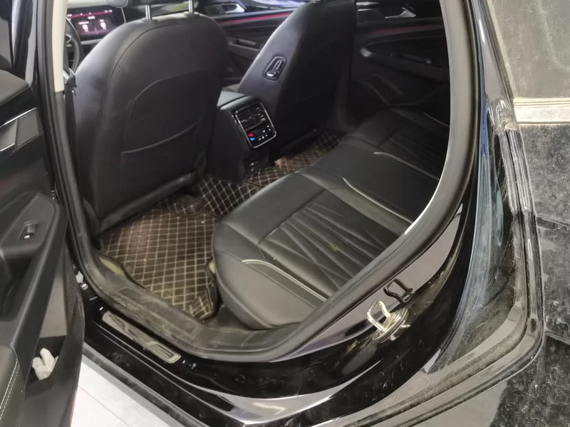 Volkswagen Passat 2022 car image #20