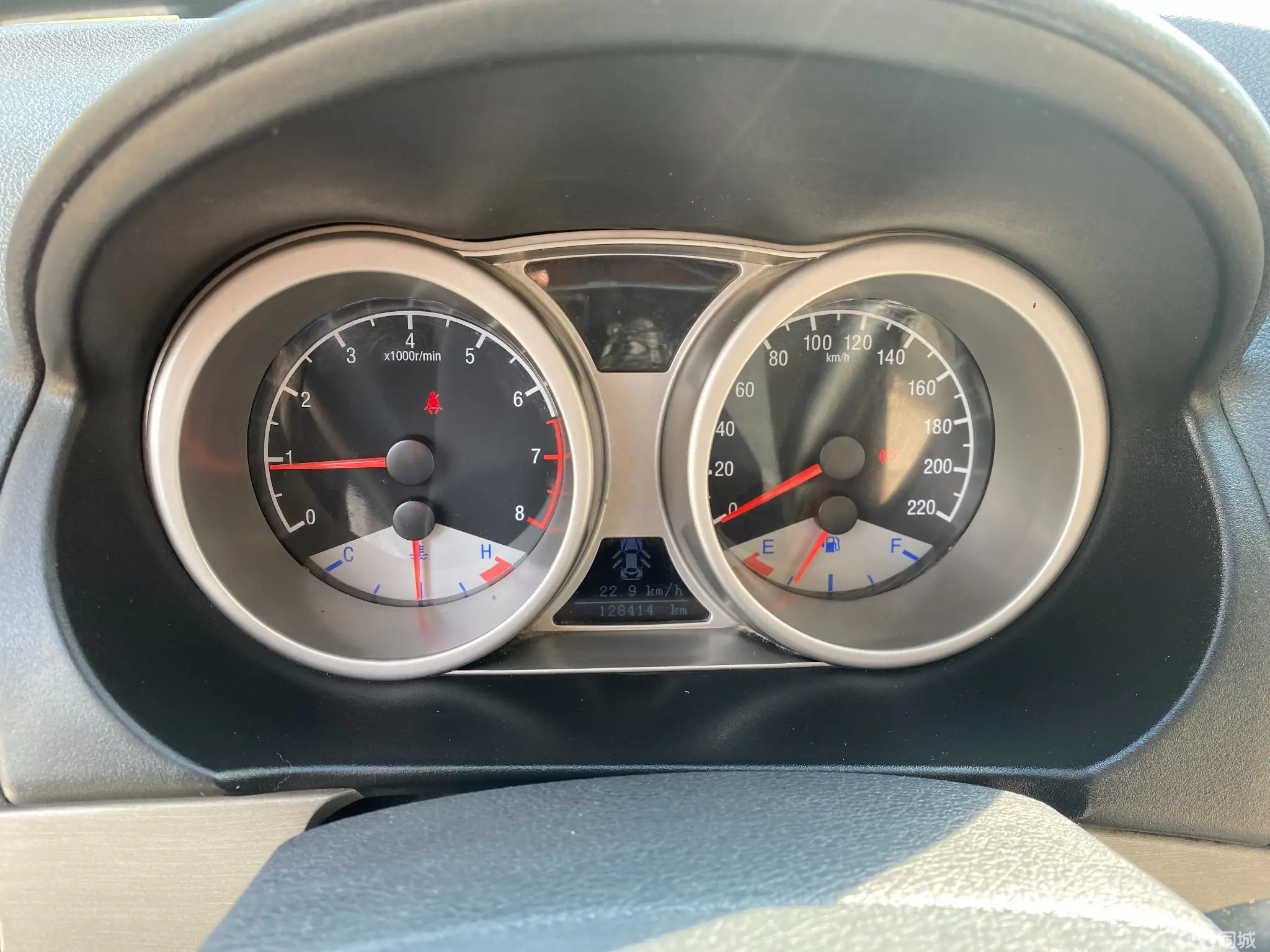 GEELY GX7 2013 car image #20