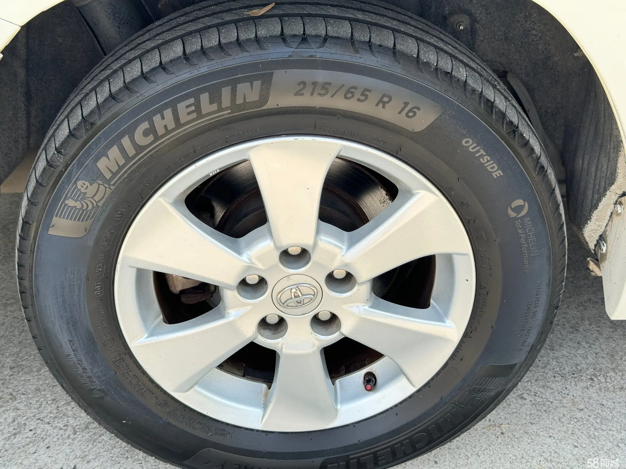 丰田 埃尔法 2011 汽车图片 #20