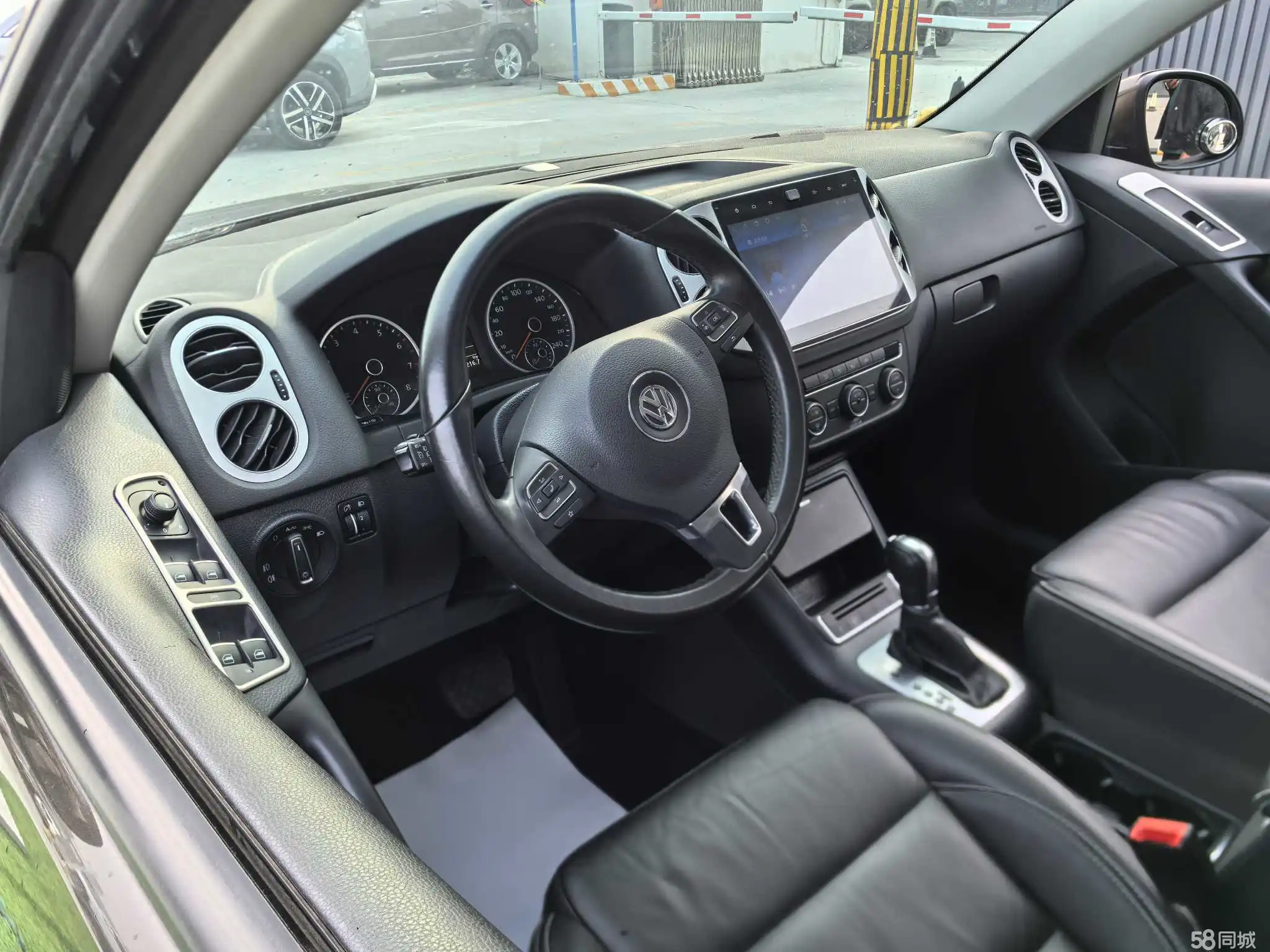 Volkswagen Tiguan 2017 car image #20