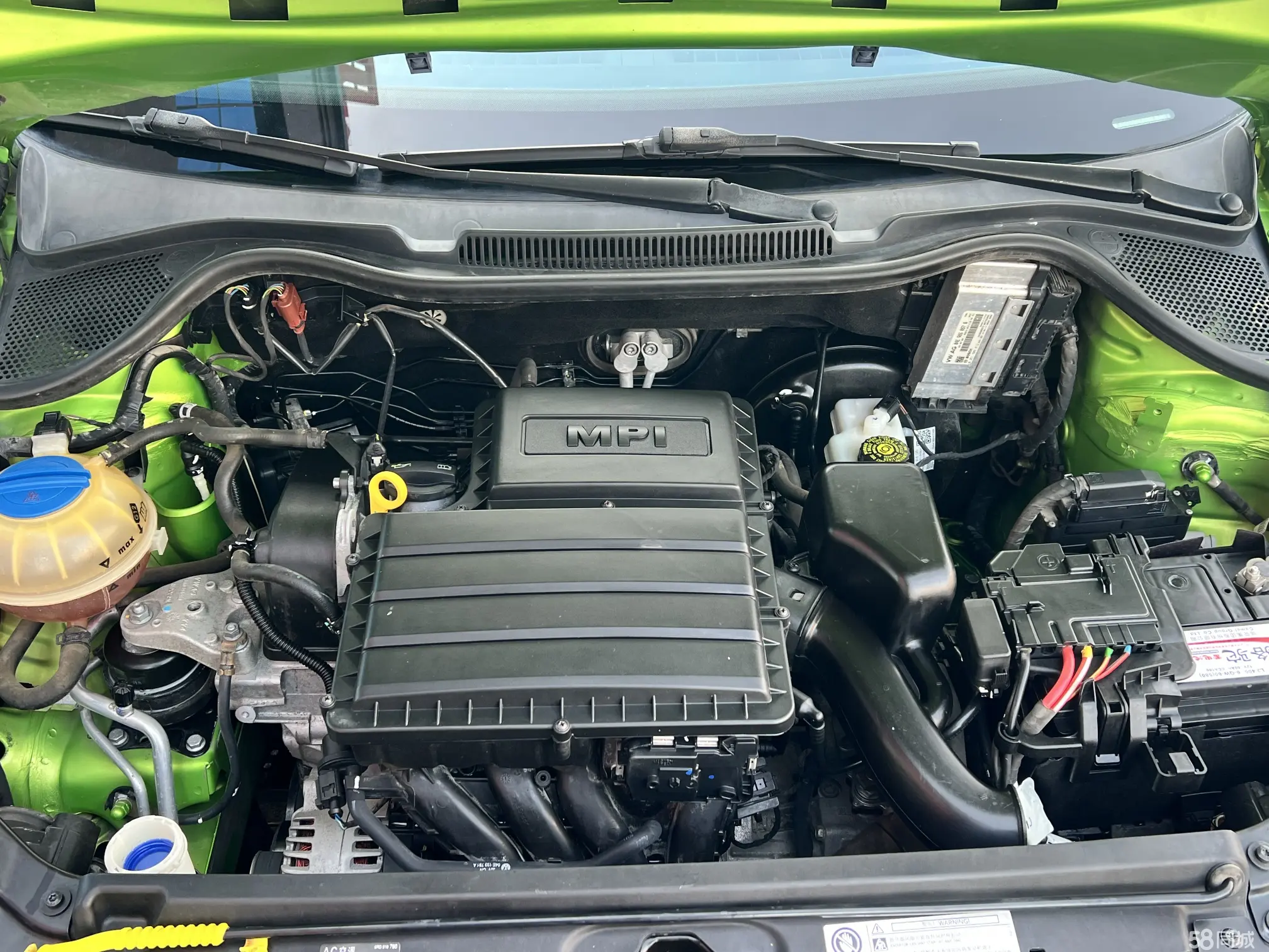 Volkswagen Polo 2015 car image #20