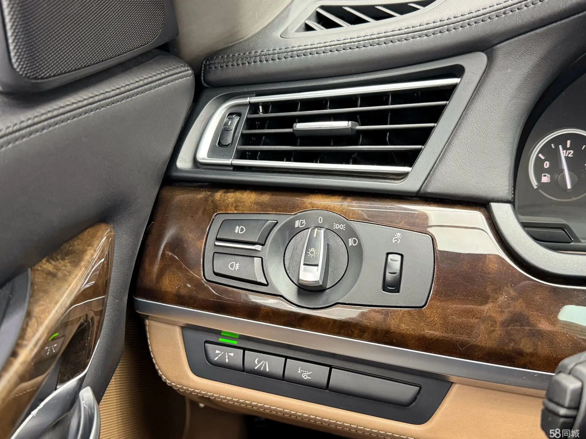 BMW 7 Series 2012 imagem de carro #20