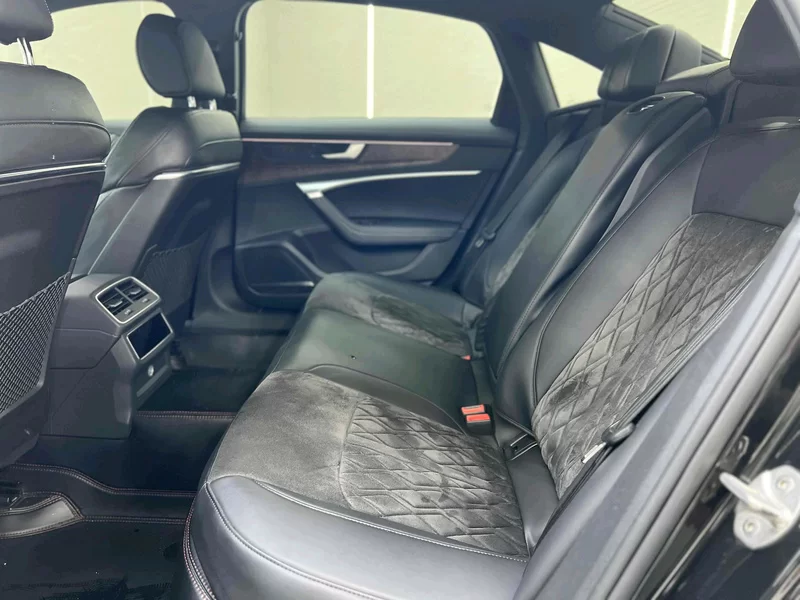 Audi A6L e-tron 2021 immagine di auto #20