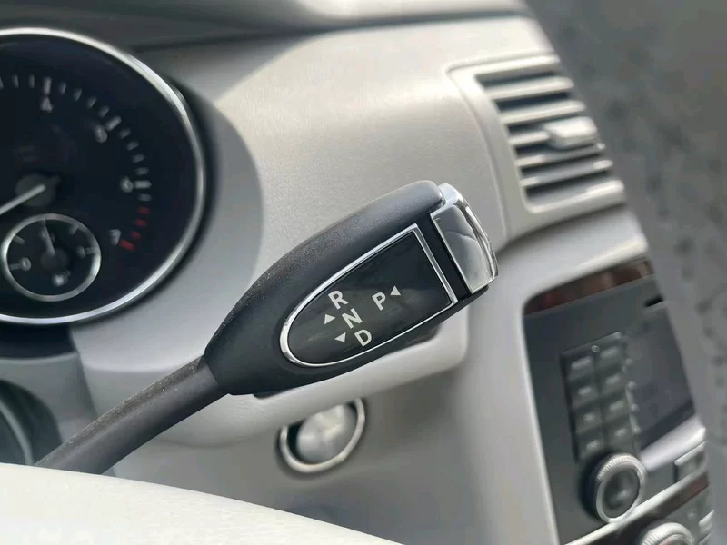 Mercedes-Benz R Class 2008 #20 Mercedes-Benz R Class 2008 car image #20