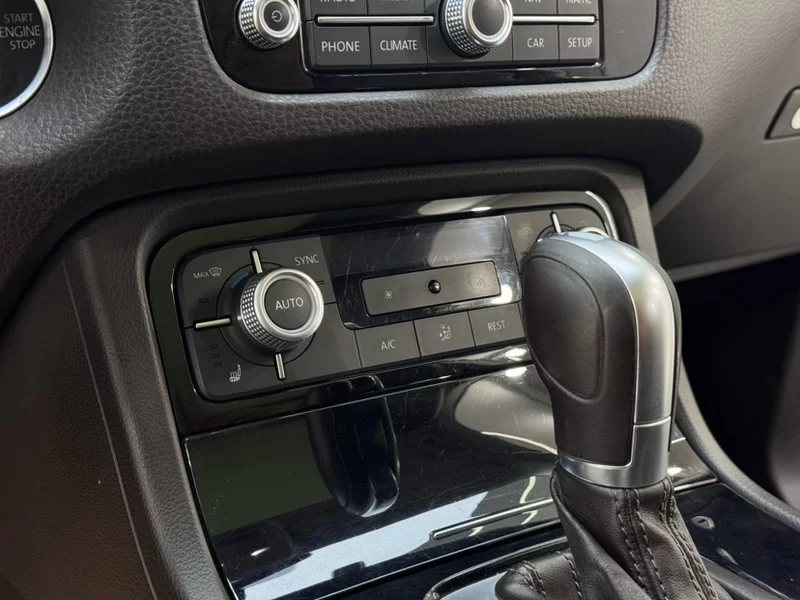 Volkswagen Touareg 2016 car image #20