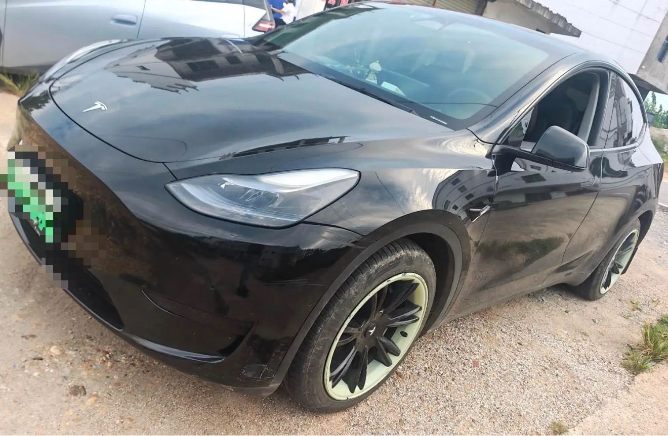 Tesla Model Y 2023 Tesla Model Y 2023 car image