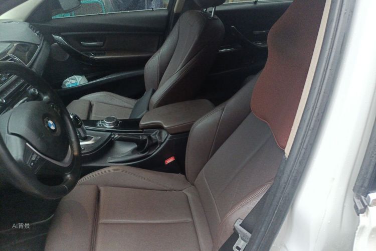 BMW 3 Series 2019 car image #17