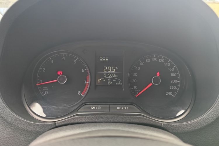 Volkswagen Polo 2017 #16 Volkswagen Polo 2017 car image #16