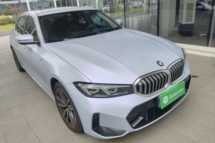 BMW 3 Series 2023 #4 BMW 3 Series 2023 صورة سيارة #4