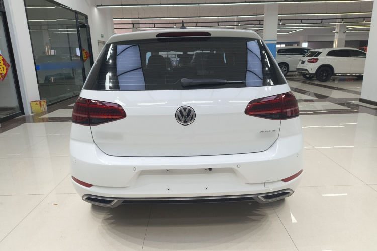 Volkswagen Golf 2020 immagine di auto #4