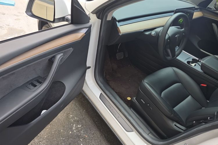 Tesla Model Y 2022 #16 Tesla Model Y 2022 car image #16