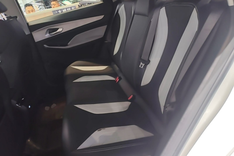 GEELY Binray 2023 car image #17