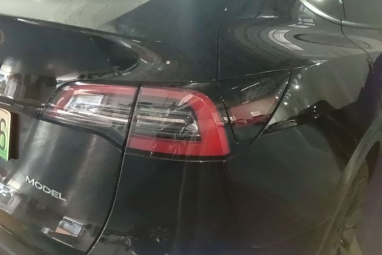 Tesla Model Y 2022 #8 Tesla Model Y 2022 car image #8