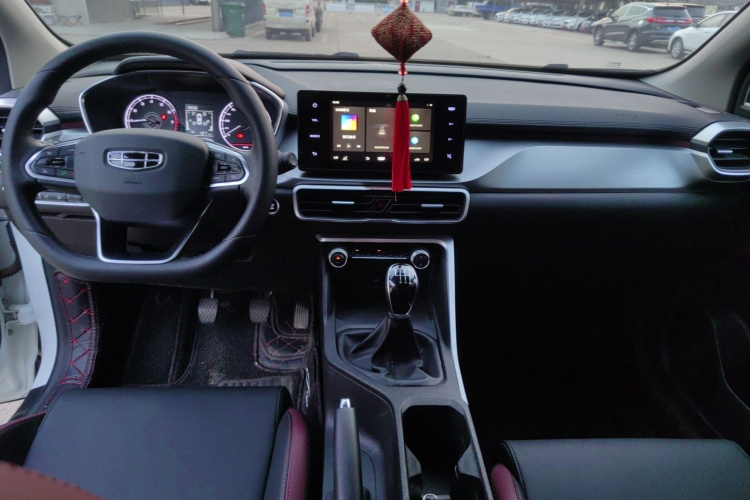 GEELY Coolray 2021 #12 GEELY Coolray 2021 car image #12